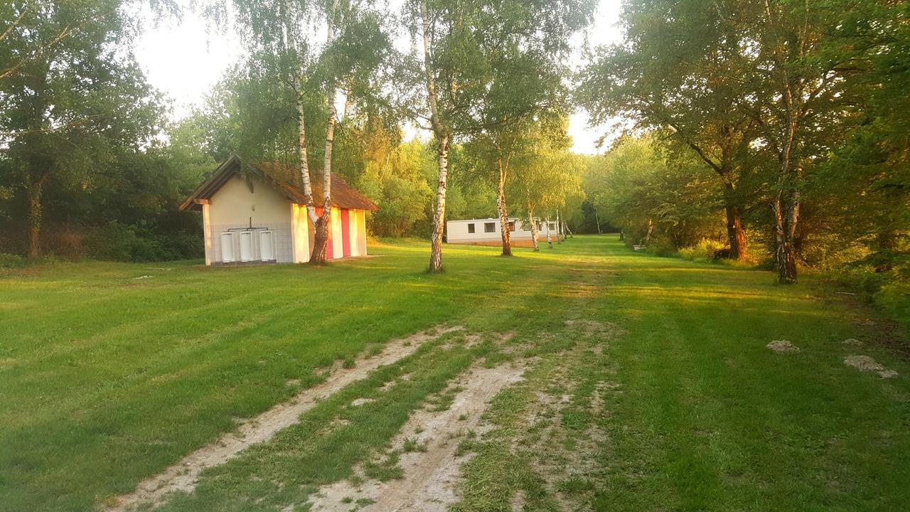 Camping De La Reuille Flere-la-Riviere Dış mekan fotoğraf